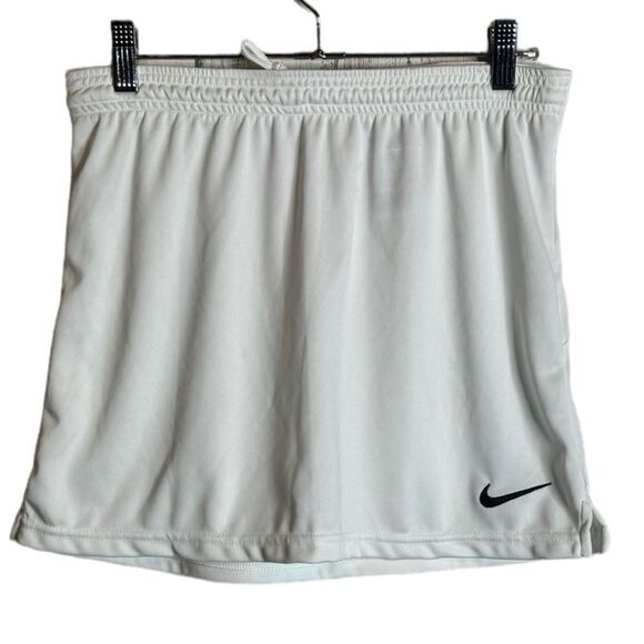 Nike Dri Fit White Skirt size Small - Picture 1 of 5